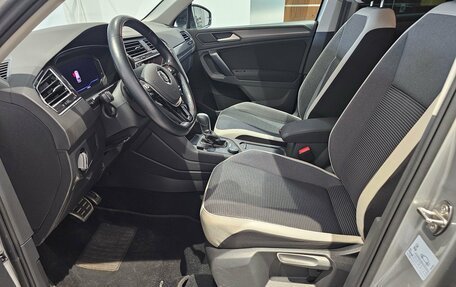 Volkswagen Tiguan II, 2019 год, 2 649 000 рублей, 19 фотография