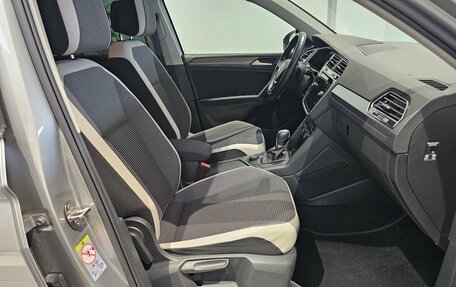 Volkswagen Tiguan II, 2019 год, 2 649 000 рублей, 20 фотография
