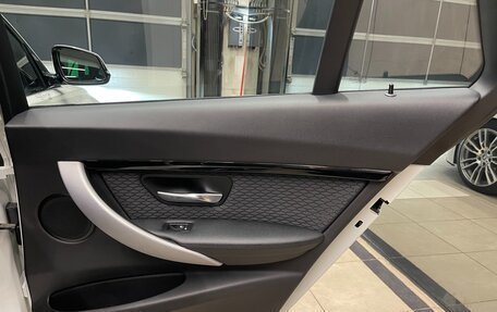 BMW 3 серия, 2017 год, 1 780 000 рублей, 17 фотография