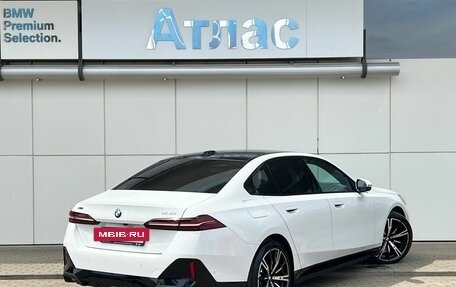 BMW 5 серия, 2025 год, 9 990 000 рублей, 2 фотография
