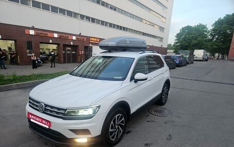 Volkswagen Tiguan II, 2018 год, 2 450 000 рублей, 3 фотография