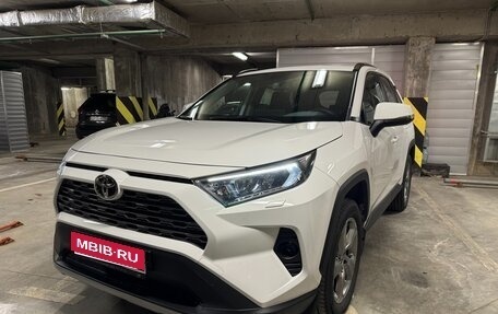Toyota RAV4, 2022 год, 4 100 000 рублей, 1 фотография