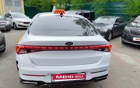 KIA K5, 2021 год, 1 880 000 рублей, 2 фотография