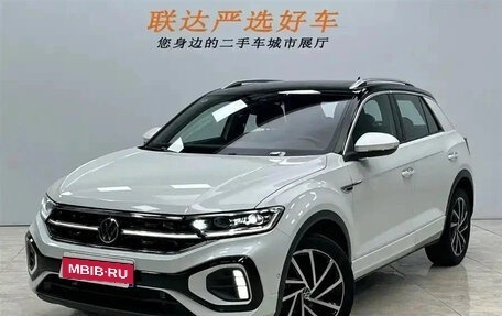 Volkswagen T-Roc I, 2023 год, 1 710 018 рублей, 1 фотография