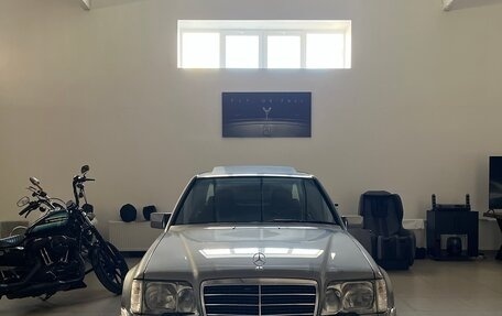 Mercedes-Benz W124, 1992 год, 8 790 000 рублей, 14 фотография