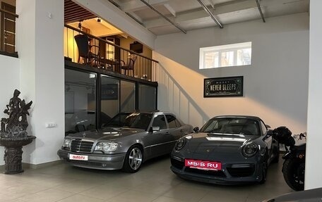 Mercedes-Benz W124, 1992 год, 8 790 000 рублей, 2 фотография