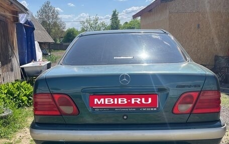Mercedes-Benz E-Класс, 1998 год, 650 000 рублей, 4 фотография
