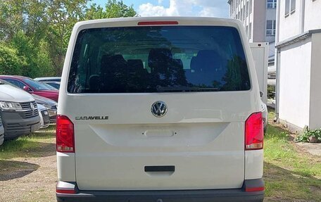 Volkswagen Caravelle T6 рестайлинг, 2022 год, 3 050 000 рублей, 6 фотография