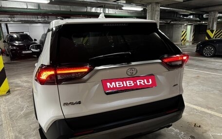 Toyota RAV4, 2022 год, 4 100 000 рублей, 7 фотография