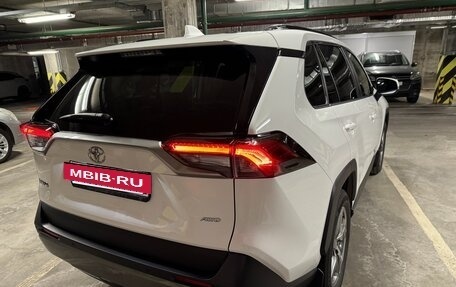 Toyota RAV4, 2022 год, 4 100 000 рублей, 5 фотография