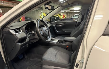 Toyota RAV4, 2022 год, 4 100 000 рублей, 16 фотография