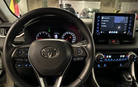 Toyota RAV4, 2022 год, 4 100 000 рублей, 19 фотография