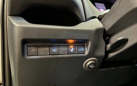Toyota RAV4, 2022 год, 4 100 000 рублей, 21 фотография