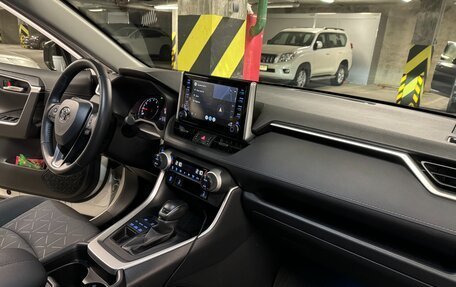 Toyota RAV4, 2022 год, 4 100 000 рублей, 22 фотография