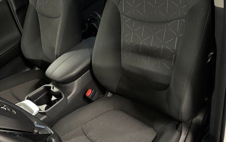 Toyota RAV4, 2022 год, 4 100 000 рублей, 24 фотография