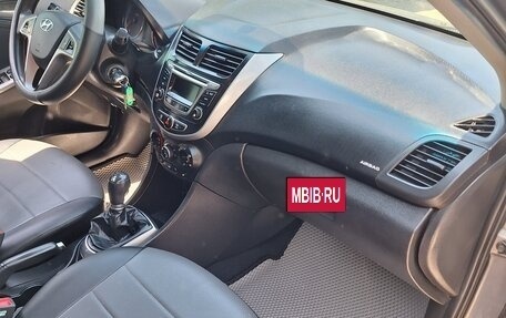 Hyundai Solaris II рестайлинг, 2014 год, 560 000 рублей, 11 фотография
