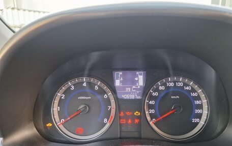 Hyundai Solaris II рестайлинг, 2014 год, 560 000 рублей, 13 фотография