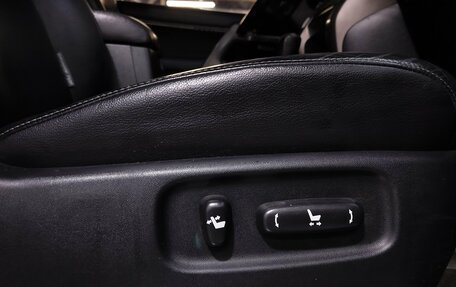 Toyota Land Cruiser 200, 2011 год, 3 050 000 рублей, 23 фотография