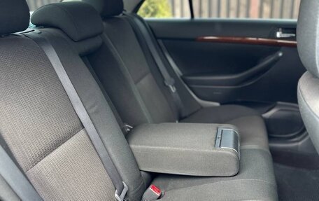 Toyota Avensis III рестайлинг, 2007 год, 599 000 рублей, 30 фотография