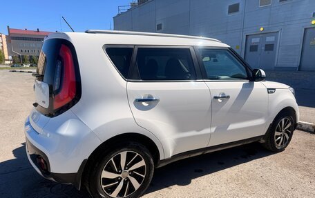 KIA Soul II рестайлинг, 2017 год, 2 050 000 рублей, 2 фотография