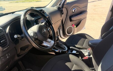 KIA Soul II рестайлинг, 2017 год, 2 050 000 рублей, 17 фотография