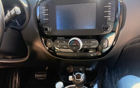 KIA Soul II рестайлинг, 2017 год, 2 050 000 рублей, 13 фотография