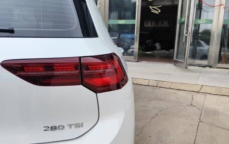 Volkswagen Golf VIII, 2022 год, 2 700 000 рублей, 2 фотография