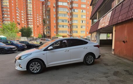 Hyundai Solaris II рестайлинг, 2021 год, 1 573 000 рублей, 7 фотография