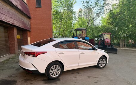 Hyundai Solaris II рестайлинг, 2021 год, 1 573 000 рублей, 8 фотография