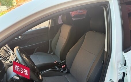 Hyundai Solaris II рестайлинг, 2021 год, 1 573 000 рублей, 10 фотография