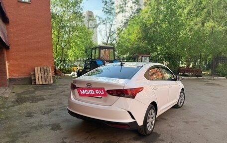 Hyundai Solaris II рестайлинг, 2021 год, 1 573 000 рублей, 6 фотография