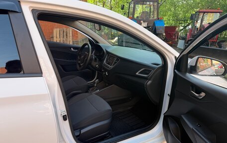 Hyundai Solaris II рестайлинг, 2021 год, 1 573 000 рублей, 16 фотография