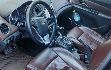 Chevrolet Cruze II, 2013 год, 800 000 рублей, 3 фотография