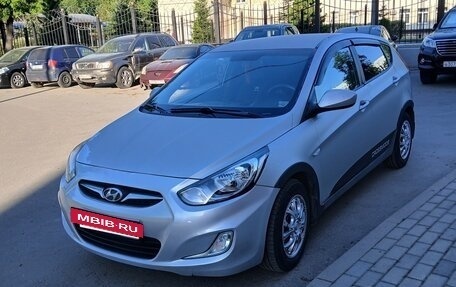 Hyundai Solaris II рестайлинг, 2014 год, 875 000 рублей, 2 фотография