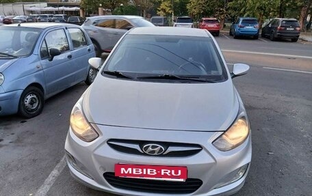 Hyundai Solaris II рестайлинг, 2014 год, 875 000 рублей, 4 фотография