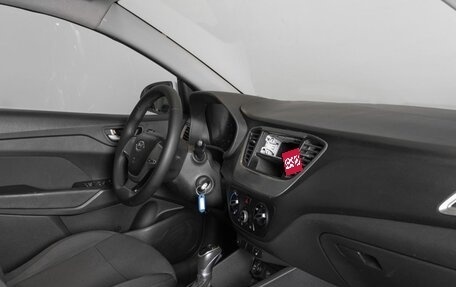 Hyundai Solaris II рестайлинг, 2019 год, 800 000 рублей, 7 фотография
