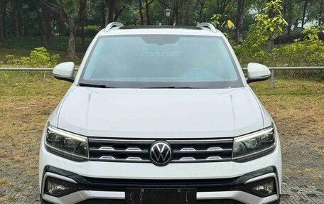 Volkswagen T-Cross I, 2022 год, 1 350 000 рублей, 2 фотография