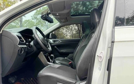Volkswagen T-Cross I, 2022 год, 1 350 000 рублей, 9 фотография