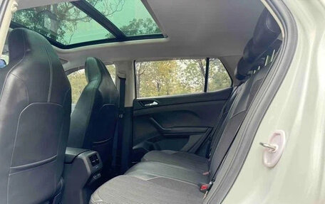 Volkswagen T-Cross I, 2022 год, 1 350 000 рублей, 16 фотография