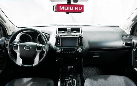 Toyota Land Cruiser Prado 150 рестайлинг 2, 2014 год, 3 739 000 рублей, 7 фотография