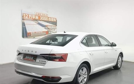 Skoda Superb III рестайлинг, 2019 год, 1 594 777 рублей, 3 фотография