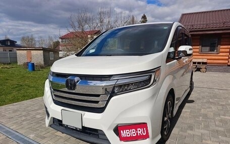Honda Stepwgn IV, 2021 год, 1 960 000 рублей, 1 фотография
