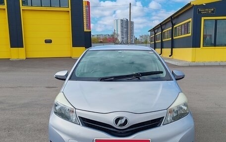 Toyota Vitz, 2014 год, 630 000 рублей, 1 фотография