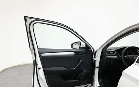 Skoda Superb III рестайлинг, 2019 год, 1 594 777 рублей, 15 фотография