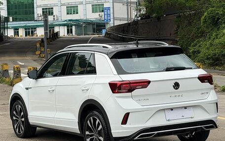 Volkswagen T-Roc I, 2023 год, 1 600 000 рублей, 3 фотография
