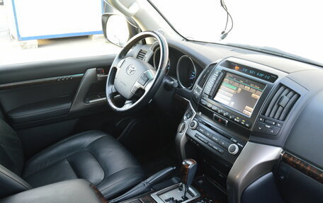 Toyota Land Cruiser 200, 2011 год, 4 200 000 рублей, 10 фотография