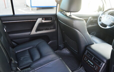 Toyota Land Cruiser 200, 2011 год, 4 200 000 рублей, 27 фотография