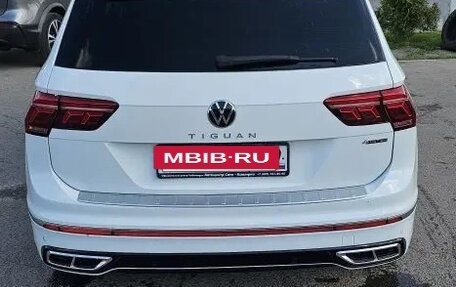 Volkswagen Tiguan II, 2021 год, 4 000 000 рублей, 2 фотография
