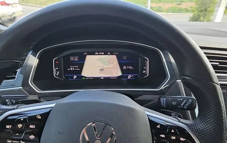 Volkswagen Tiguan II, 2021 год, 4 000 000 рублей, 14 фотография