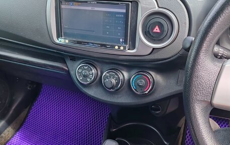 Toyota Vitz, 2014 год, 630 000 рублей, 18 фотография